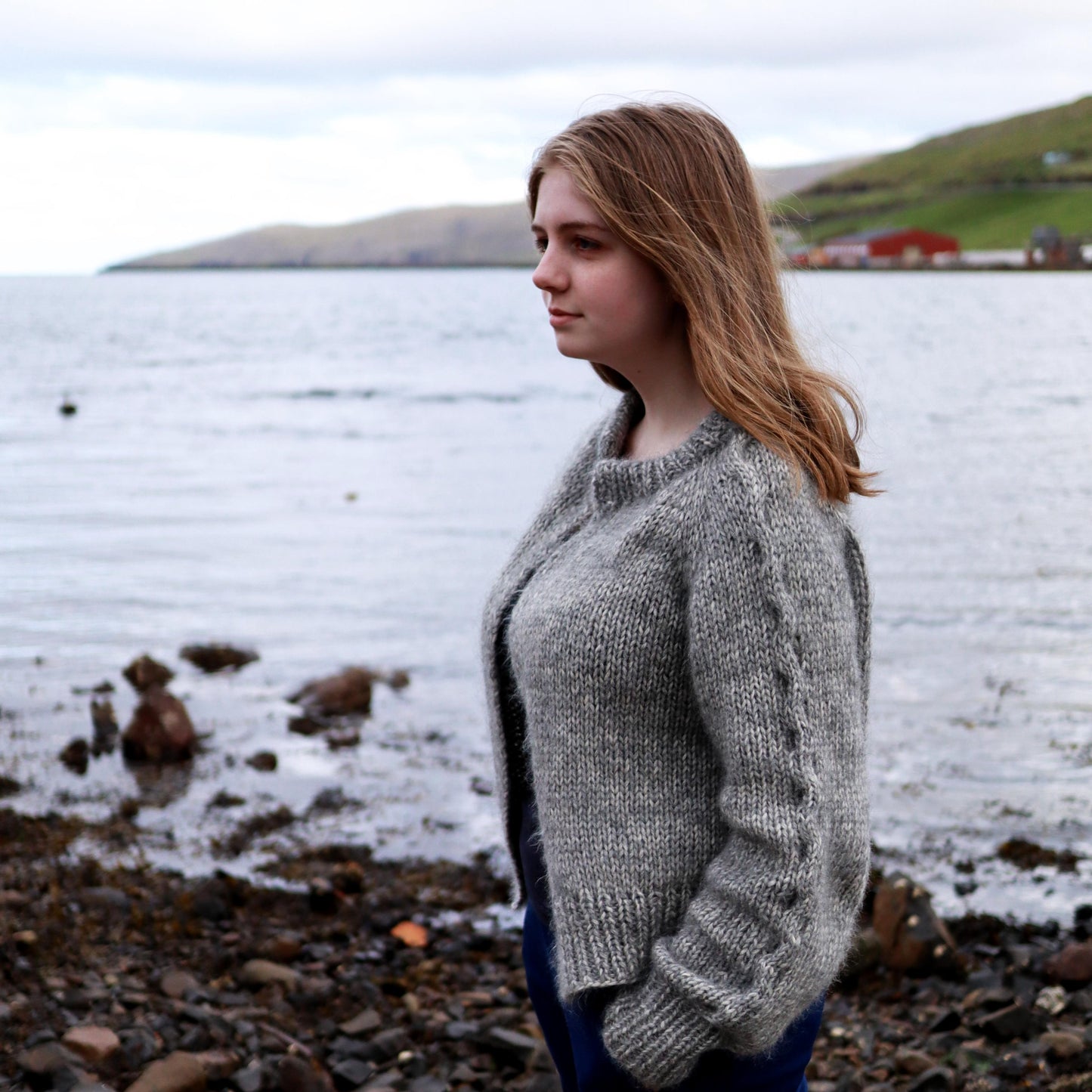 Bylgju Cardigan PDF knit pattern